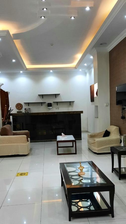 Rehana Al-Wurud Suites Khamis Mushait Extérieur photo